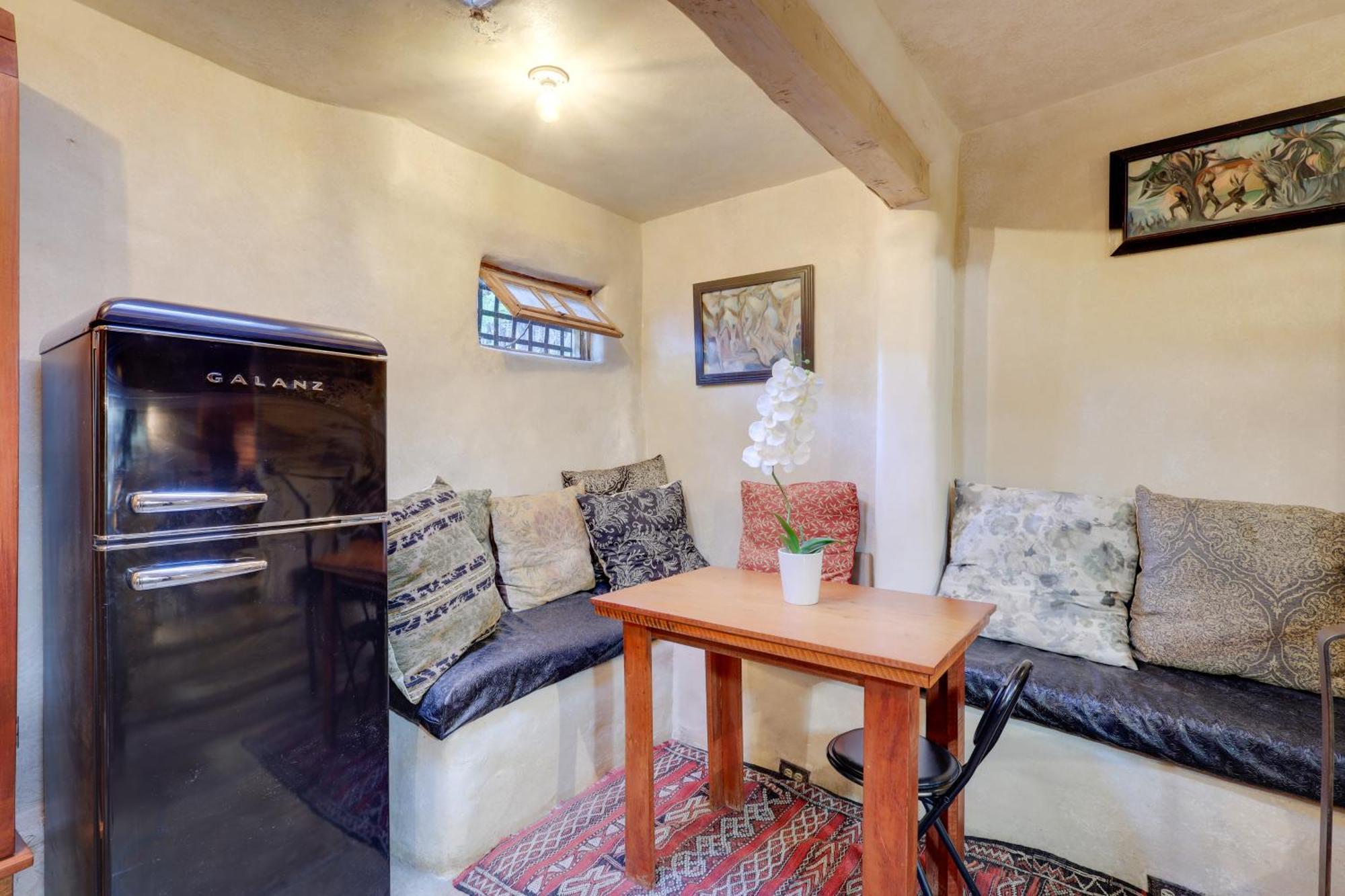 Adobe Studio 2 Blocks To Downtown Santa Fe Plaza! Exterior foto