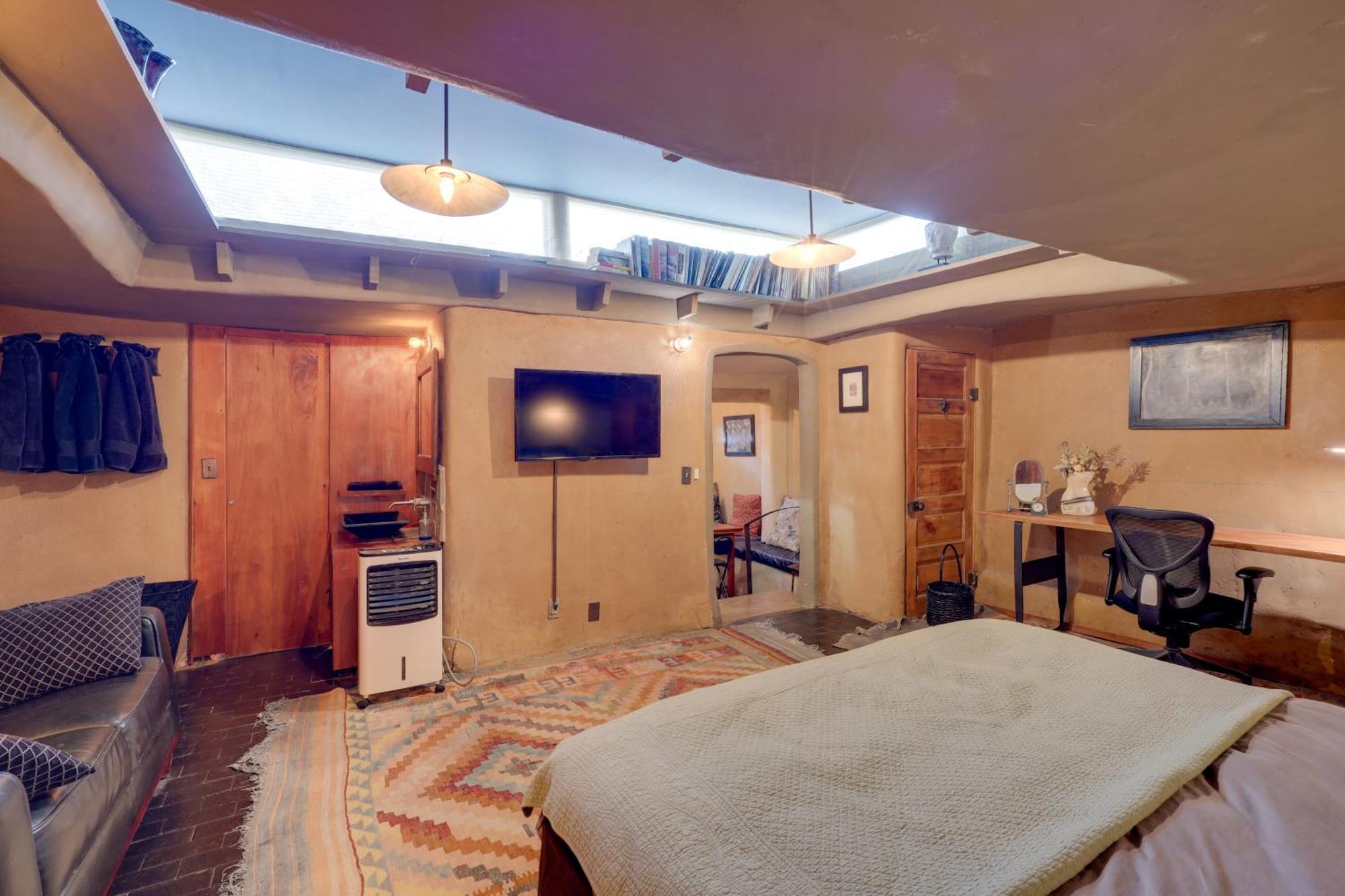 Adobe Studio 2 Blocks To Downtown Santa Fe Plaza! Exterior foto